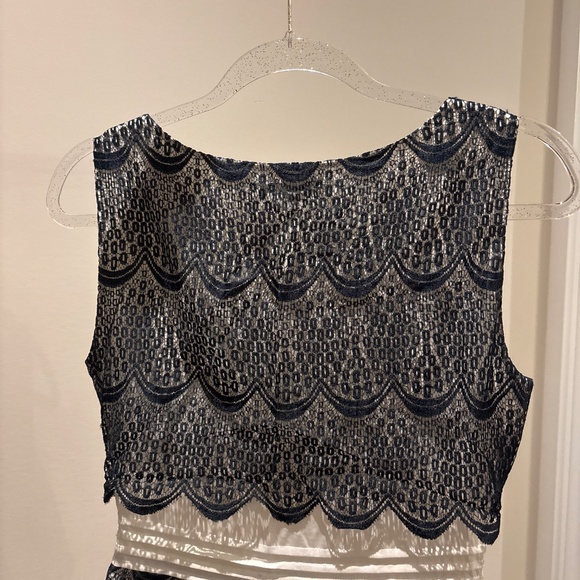 BCBGMAXAZRIA - Picture 4 of 4